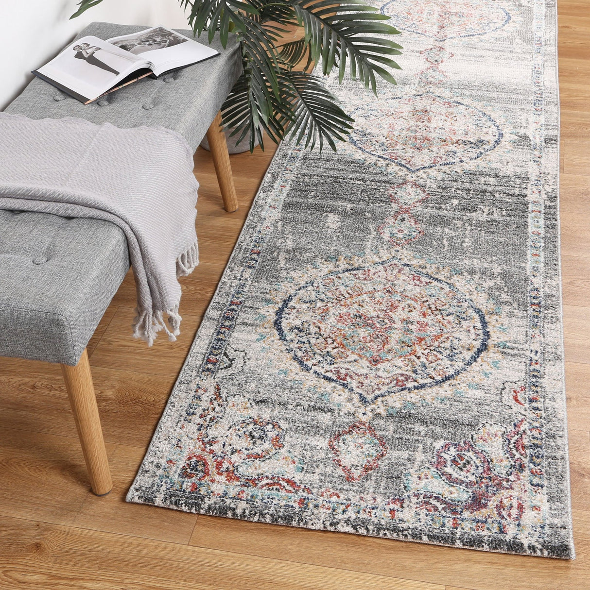 Salsa Hollow Medalion Transitional Grey Rug