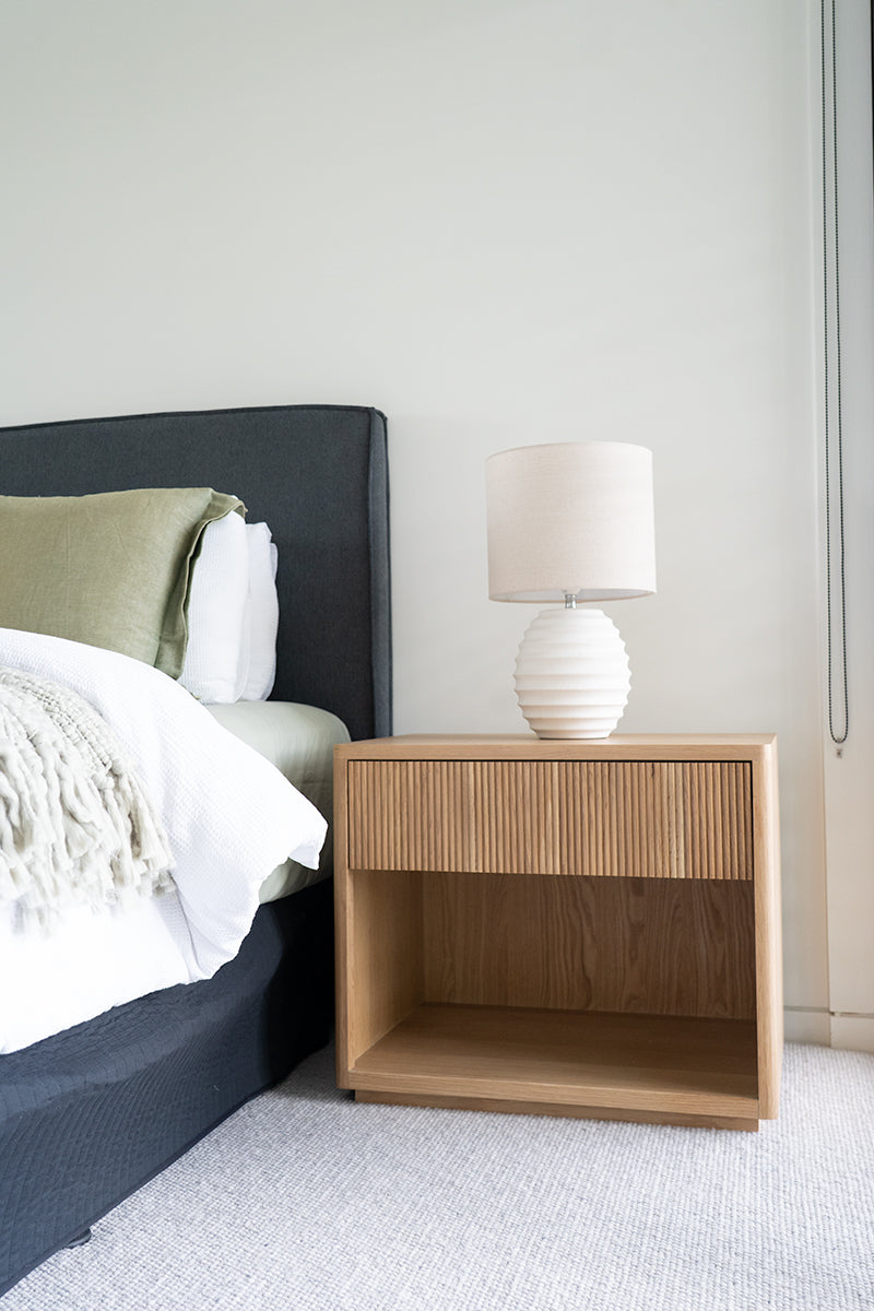 Harlow Black Oak Bedside Table – Natural