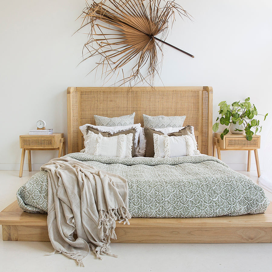 Catalina Cedar Bed - Queen Size - 1.82m