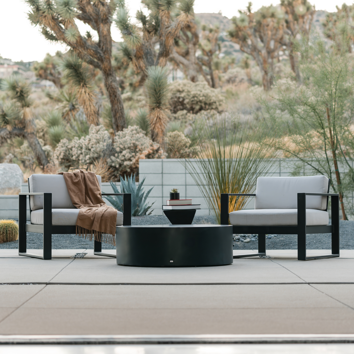 EcoSmart CIRC 40 Concrete Coffee Table