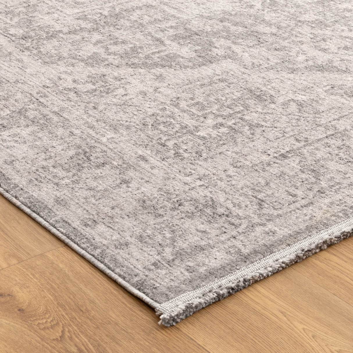 Heritage Distressed Medallion Grey Runner- H103