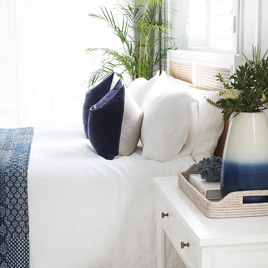 Hampton Cane Nightstand / Mahogany Bedside – White - 0.91m