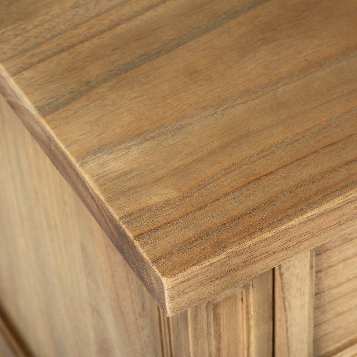 Hampton Cedar Bedside Table/ Nightstand – 3 Drawer – Weathered Oak – 0.91m