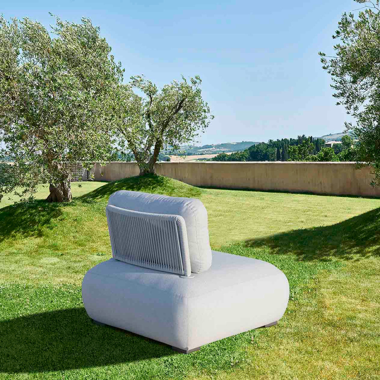 Iowa Outdoor Aluminium Upholstered Armless Chair in Charcoal/Light Grey/Mustard