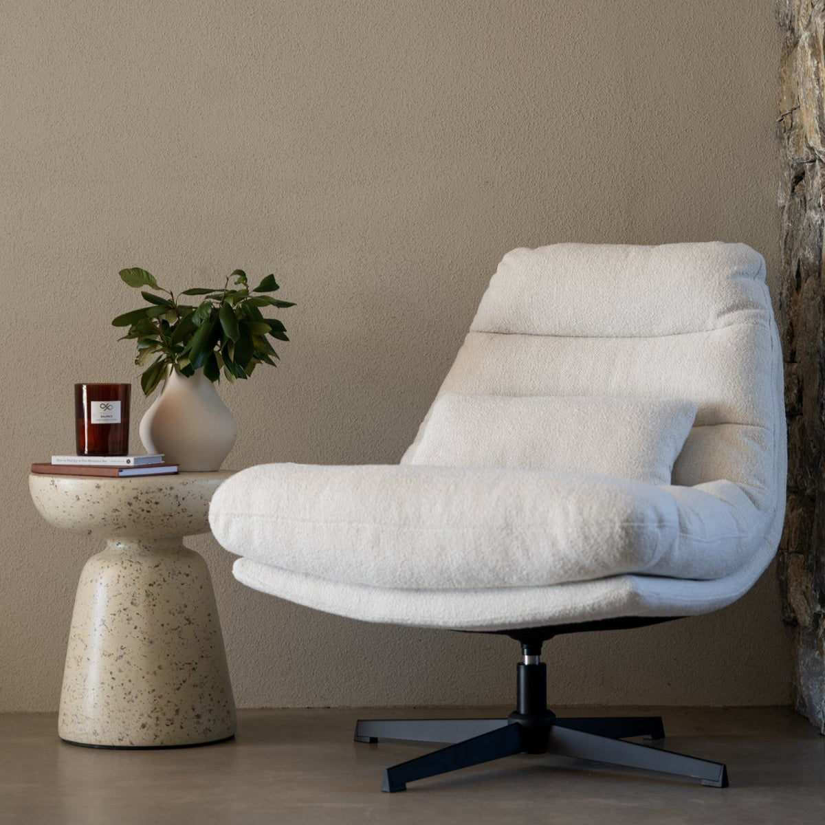Liam Swivel Chair – Sleek black powder-coated steel legs – Natural