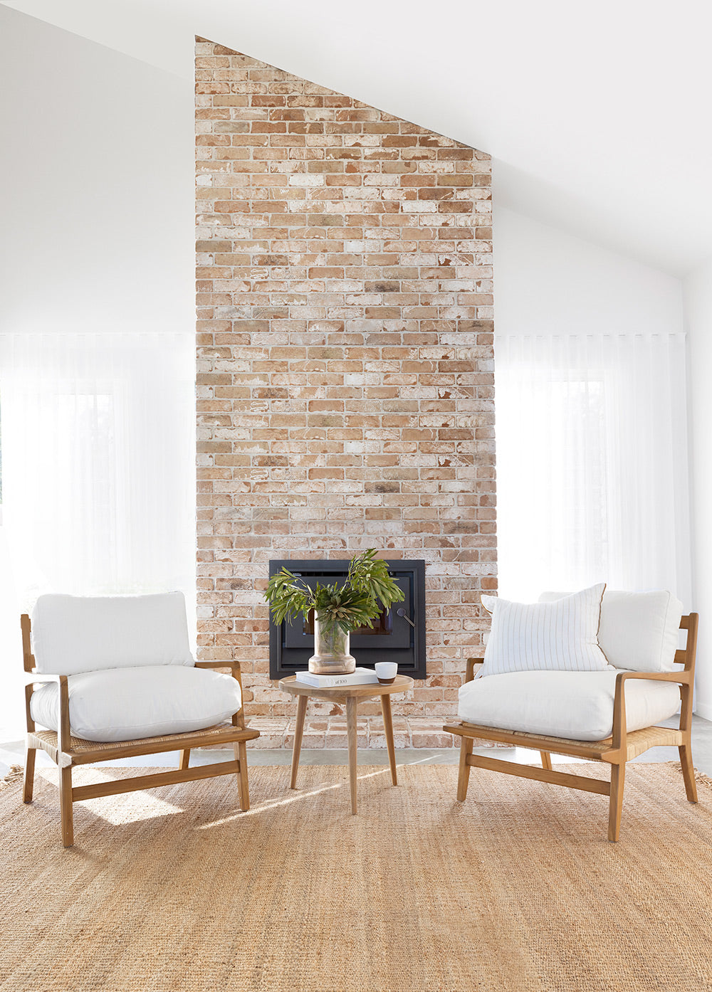 Olivian Armchair-Linen Cushions