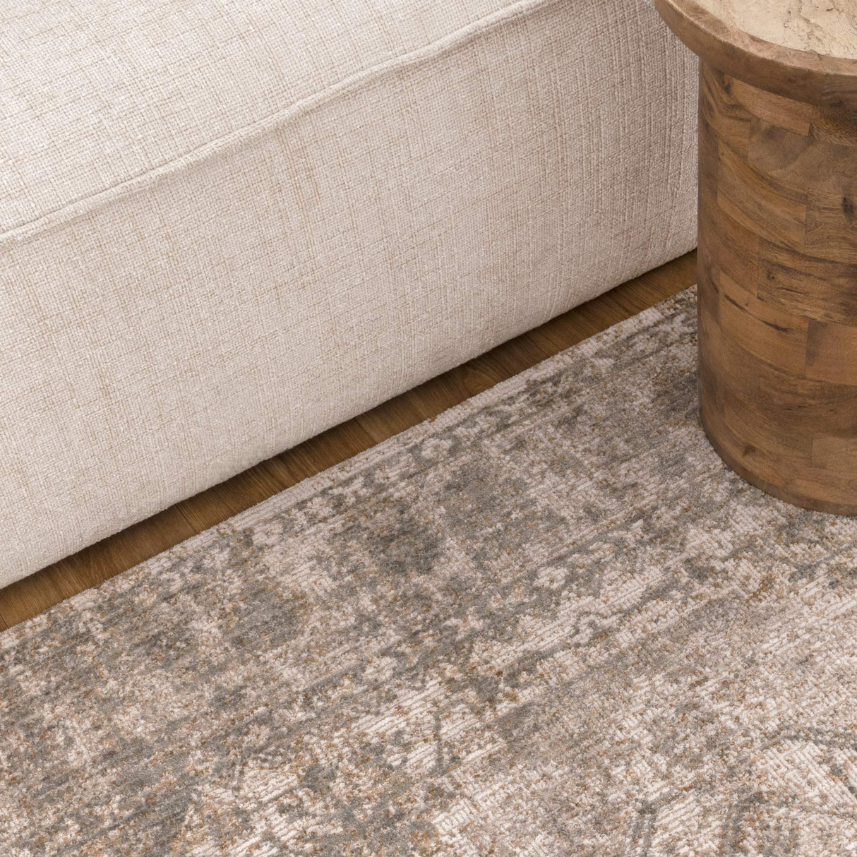 Solenne Cream & Olive Distressed Medallion Vintage Rug - S600