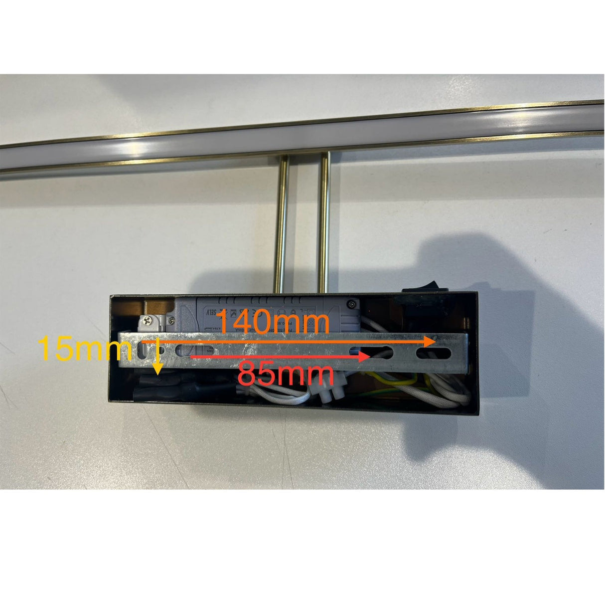 VANIDAD: LED Tri-CCT Interior Dimmable Picture Wall Lights IP20