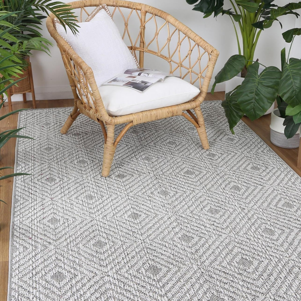 Vanuatu Walasi Ash Geometric Flatweave Rug