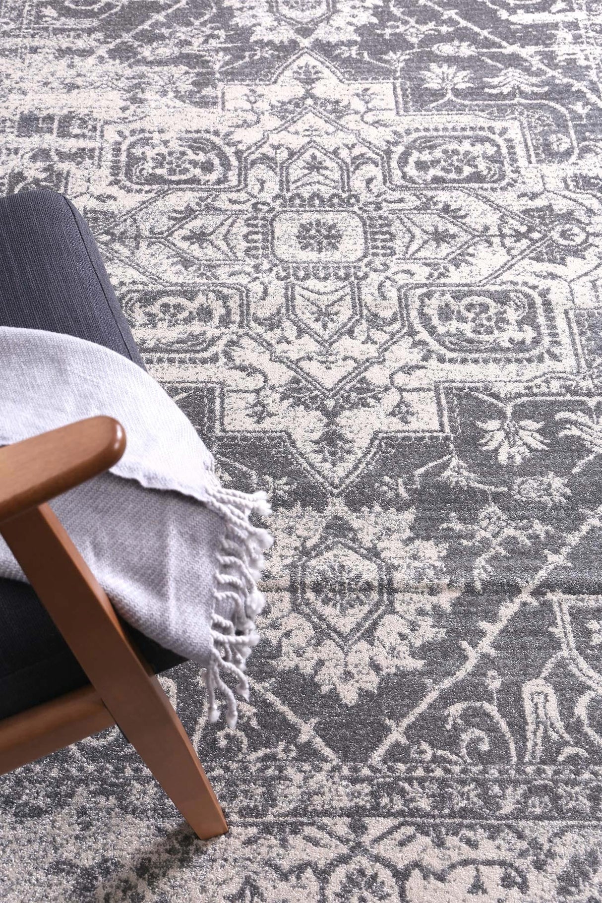 Exquisite Audrey Ivory & Grey Rug