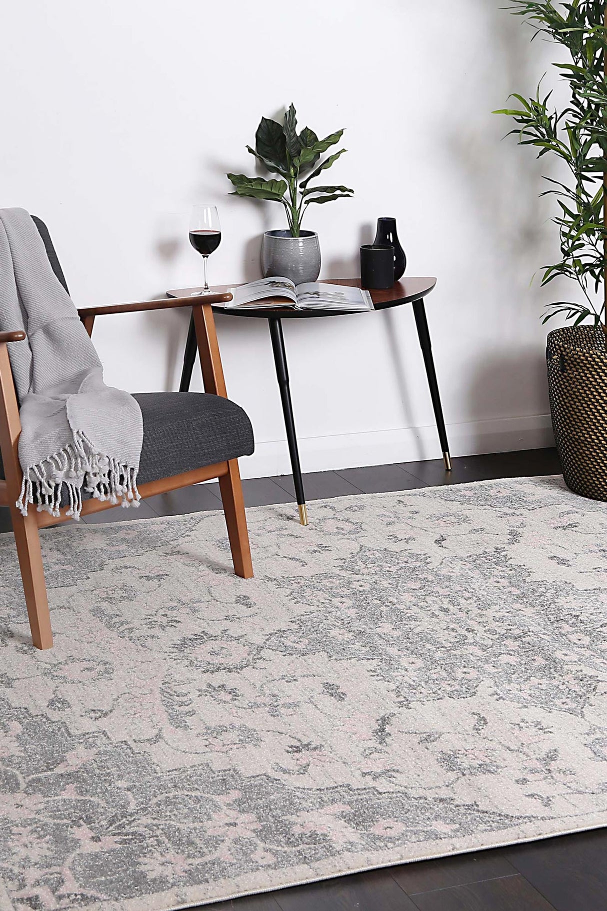Exquisite Madeleine Grey & Ivory Rug