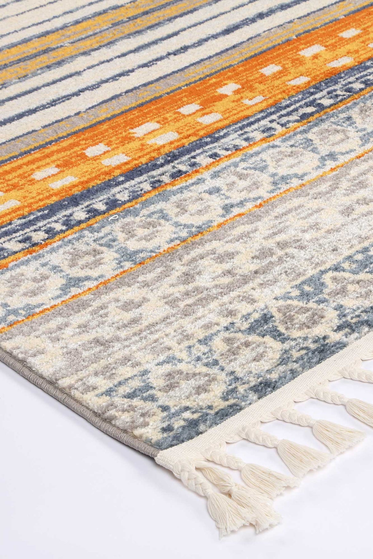 Peru Chuqito Orange Contemporary Rug