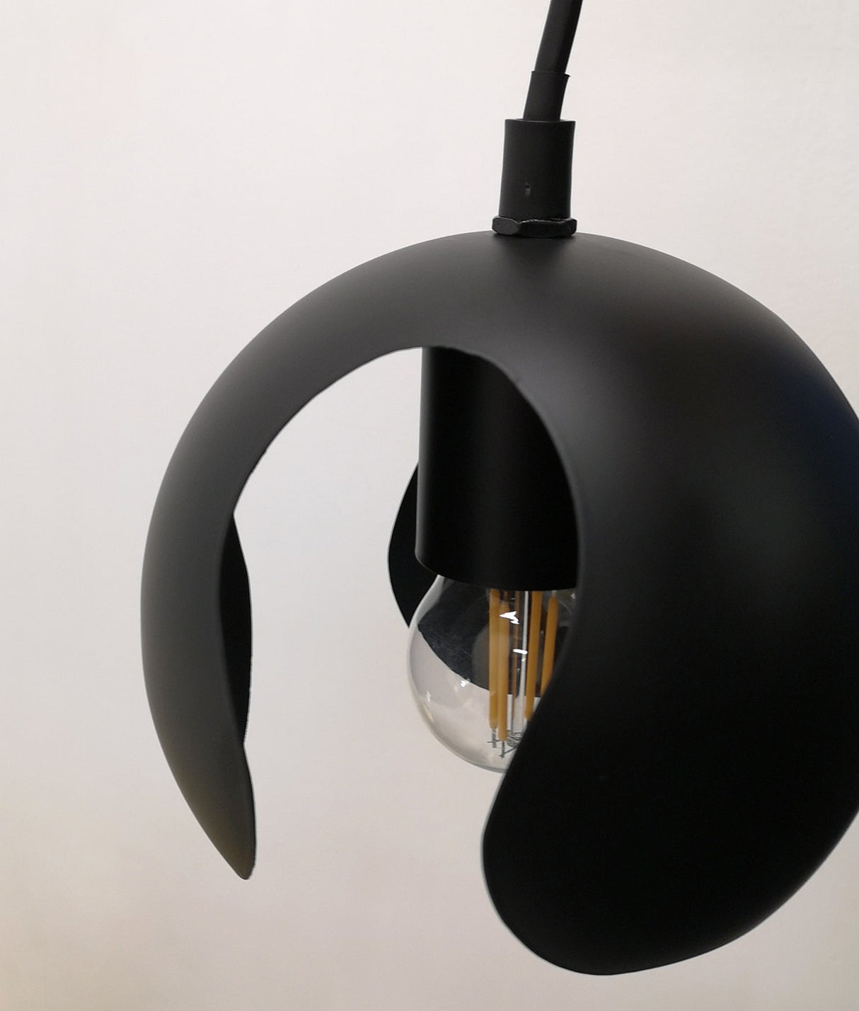 VAINA: Minimalist Scandinavian Interior Small Iron Dome Shape Pendant Lights