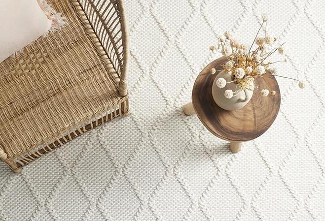 HUXLEY WHITE RUG