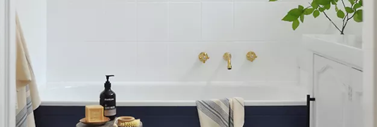How to decide between built-in and freestanding baths