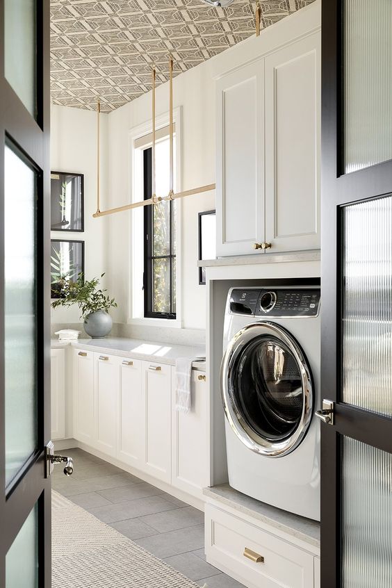 Customizing Laundry Cabinets: Marrying Functionality with Style