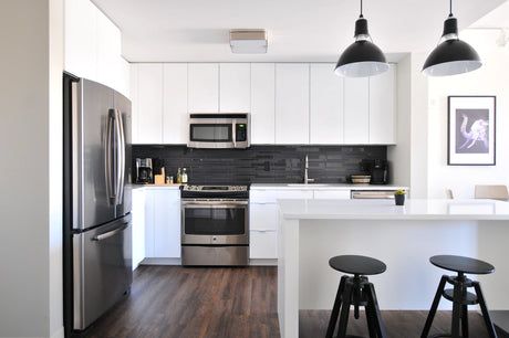 Freestanding ovens v/s traditional ovens: which one to buy?