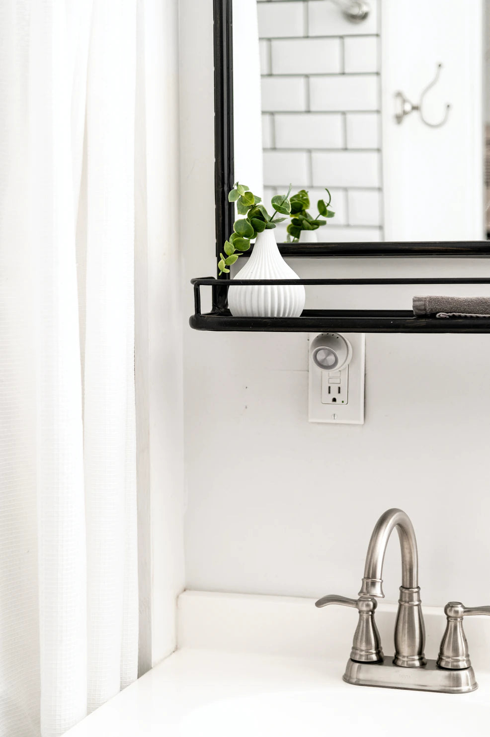 How to make your bathroom seem bigger than it really is?