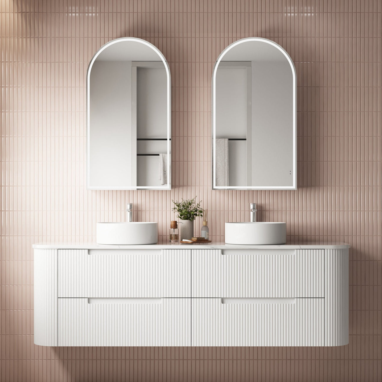 Curva Vanity