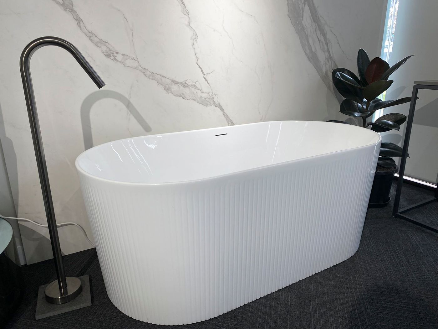 ATTICA NOOSA Fluted Freestanding Bathtub With Overflow 1500mm (Gloss White)