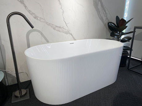 ATTICA NOOSA Fluted Freestanding Bathtub With Overflow 1500mm (Gloss White)