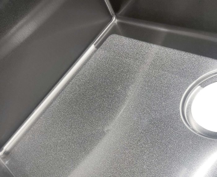 Axon kitchen sink material
