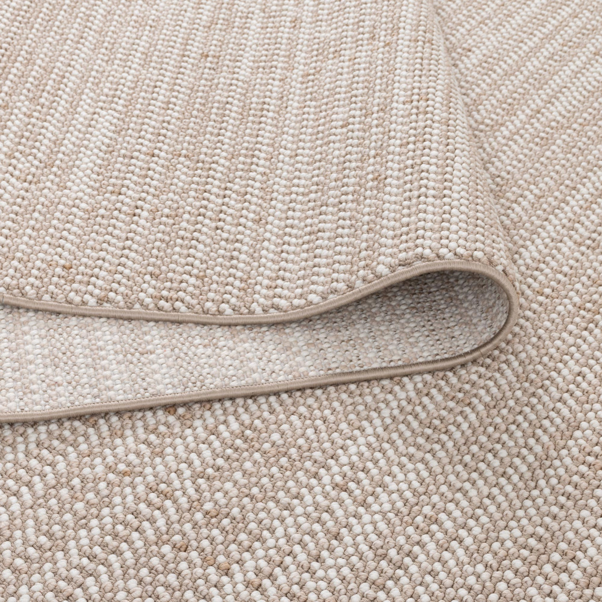 Berno Ivory Beige Loop Rug - B008