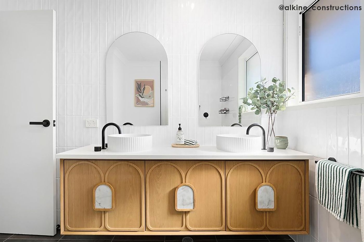 BALMORAL Mark II Wall Hung Vanity Woodland Oak