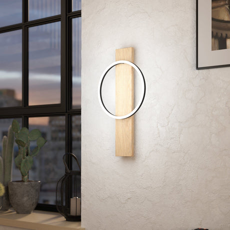 BOYAL Wall Light