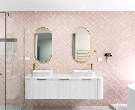 Burleigh_White_Vanity 1800