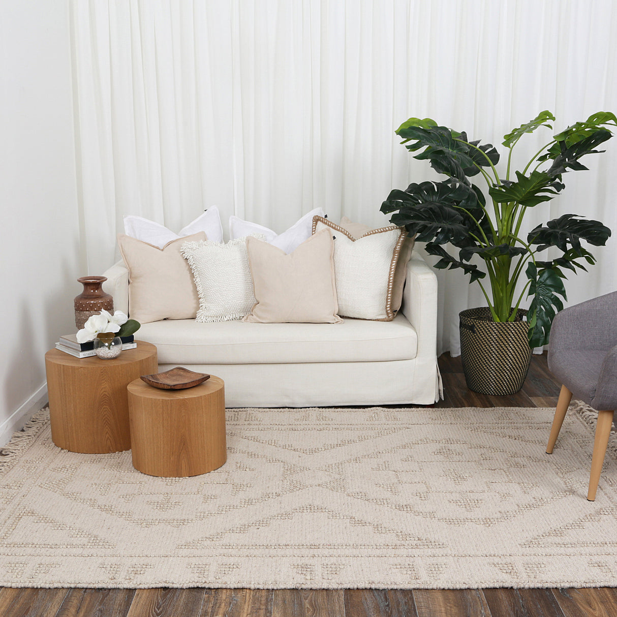 Diego Ornamental Brown Wool Rug - DIEG03