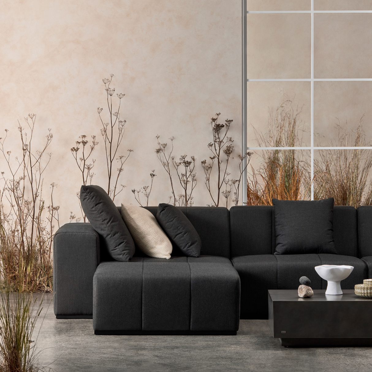 EcoSmart DASH 50 Concrete Coffee Table (Bloc L6)