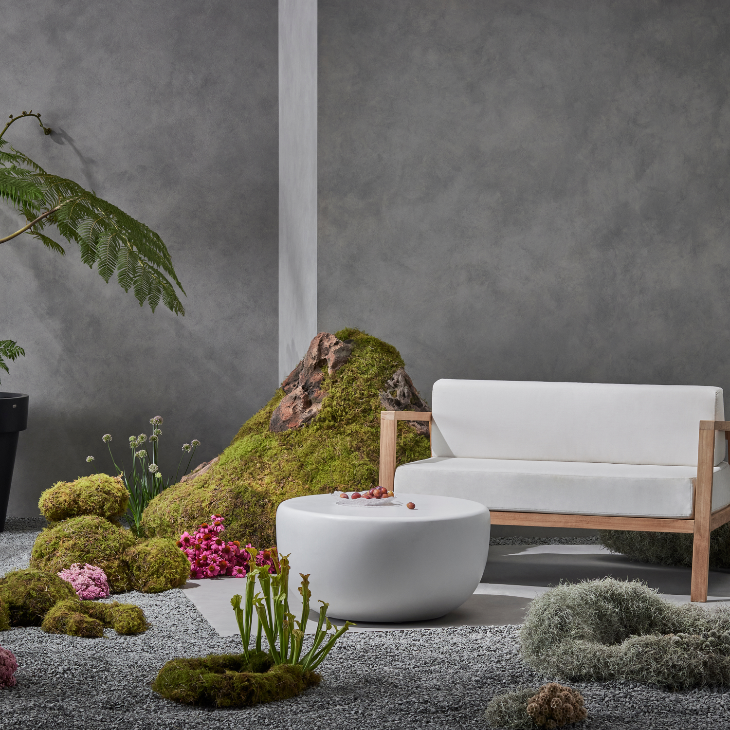 EcoSmart NODE 30 Concrete Coffee Table (CIRC M1)