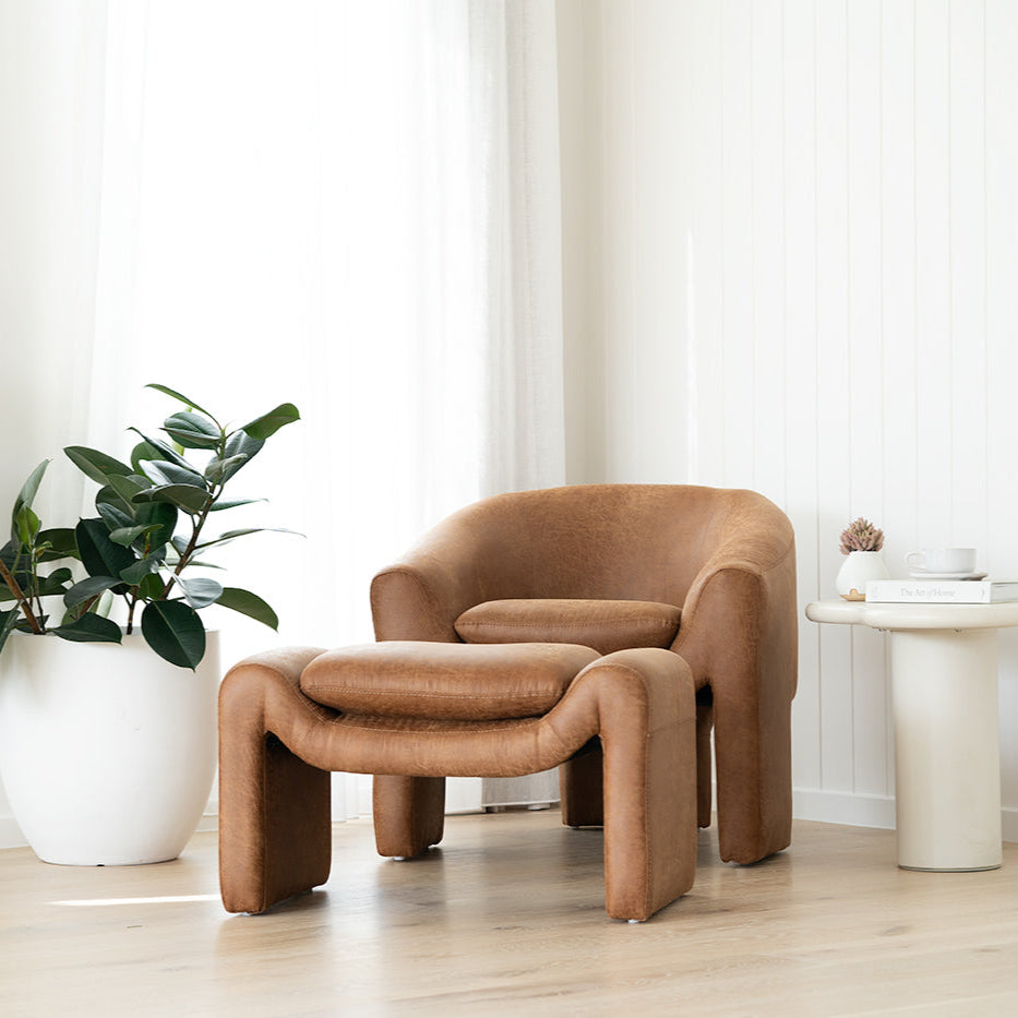 Freja Timber frame Ottoman – Cognac Leather