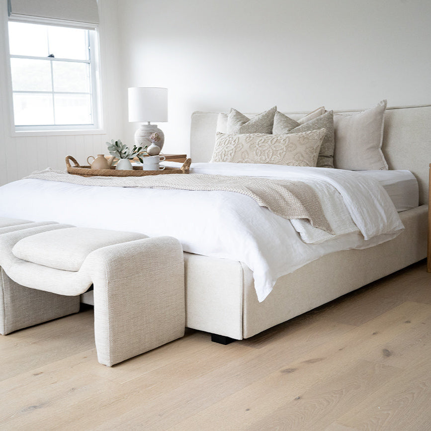 Freja Timber frame Ottoman – Linen