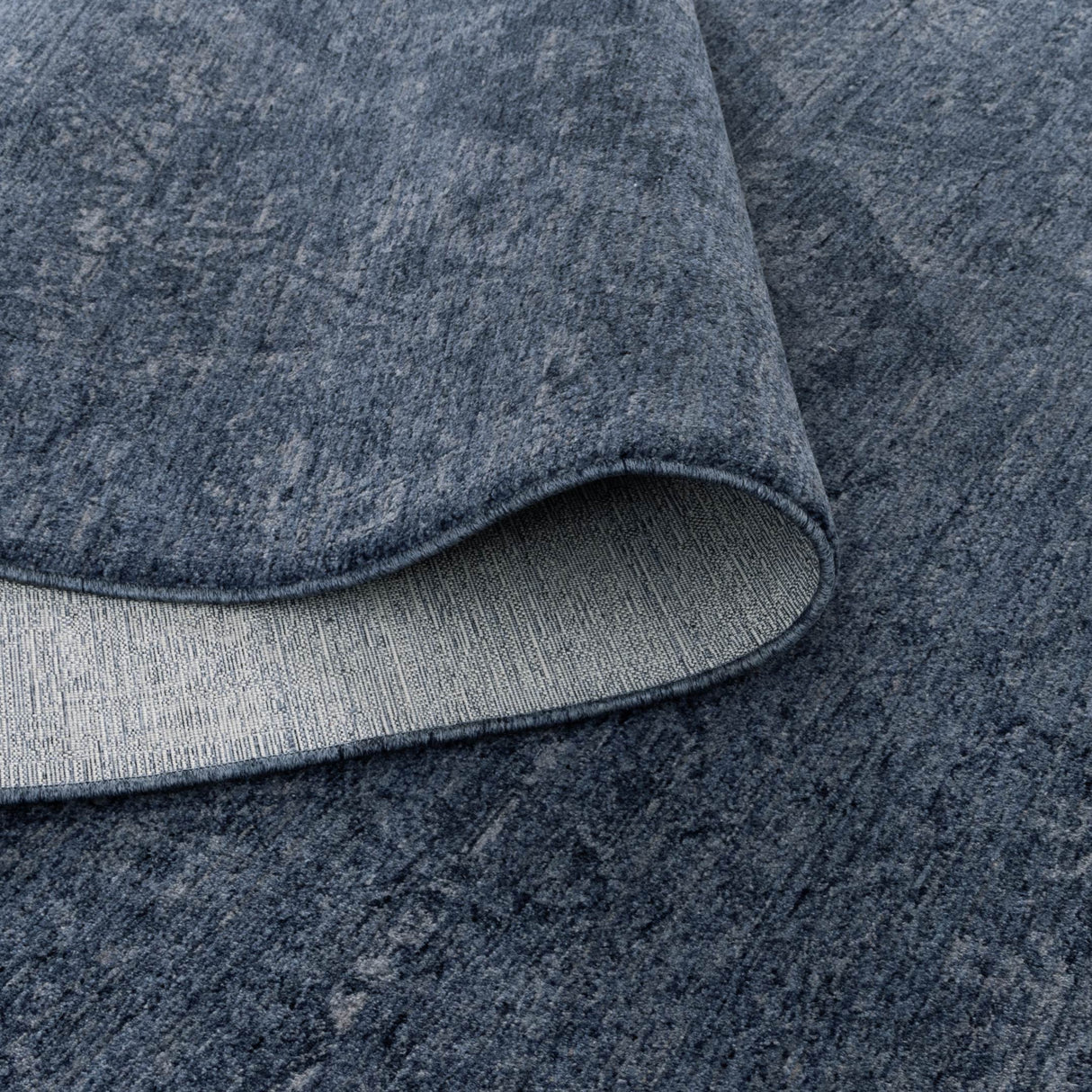 Heritage Distressed Medallion Blue Rug - H104