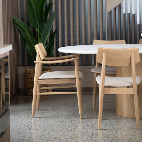 Harlow American Oak frame Dining Armchair – Natural