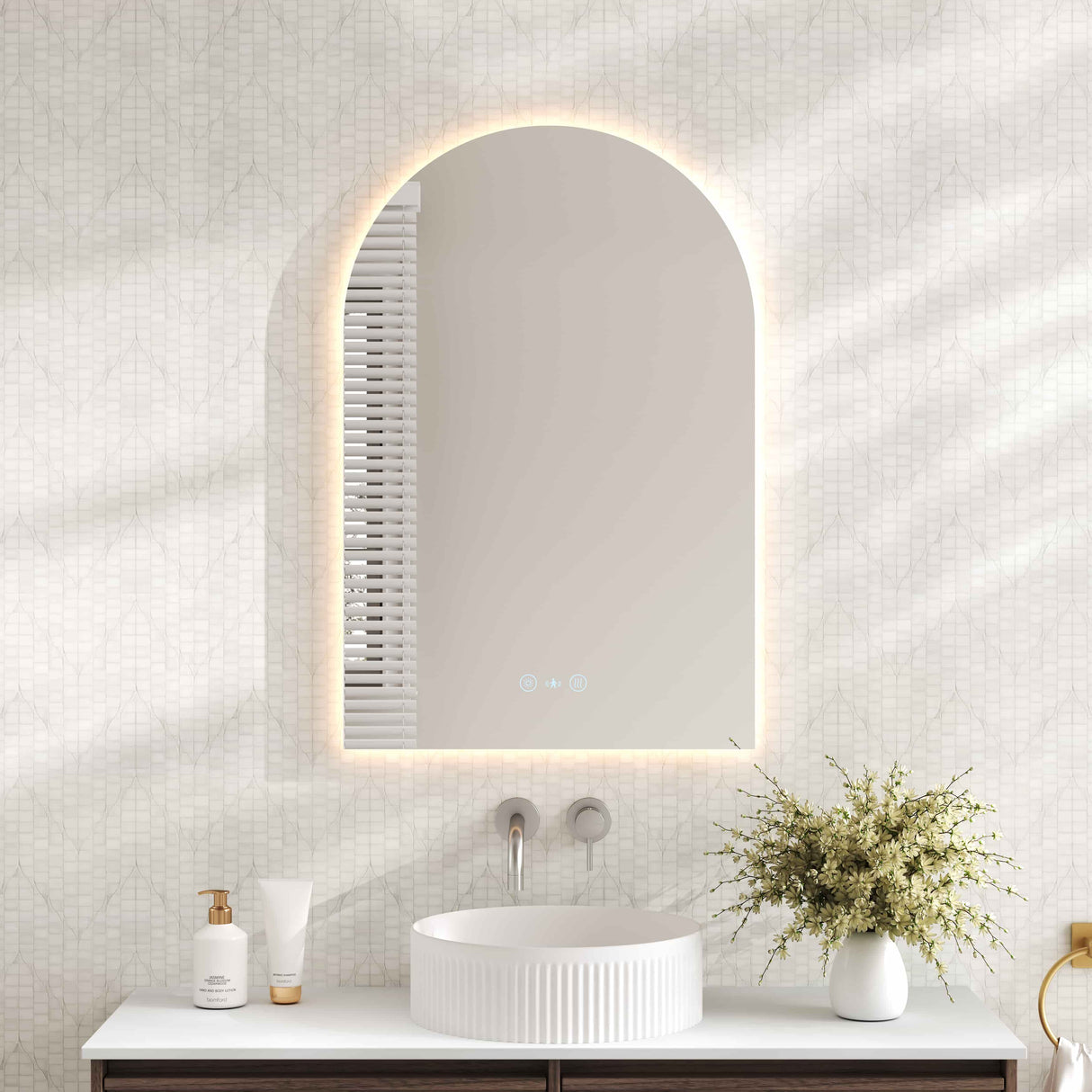 LUNA LED Arch Frameless Mirror 600x900mm