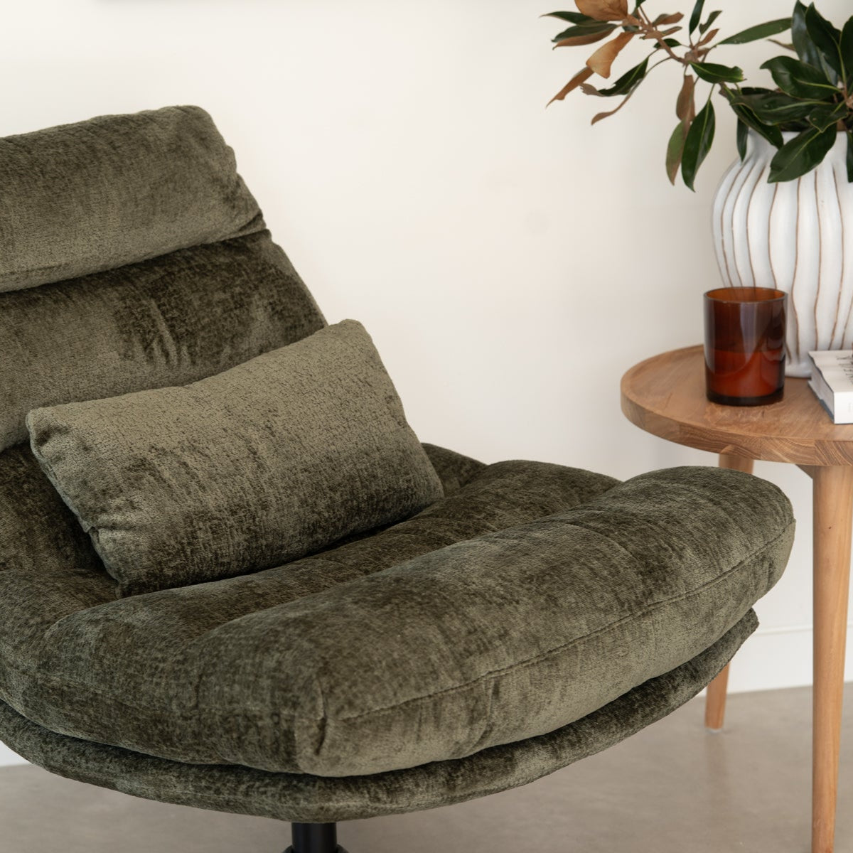 Liam Swivel Chair – Sleek black powder-coated steel legs – Forest