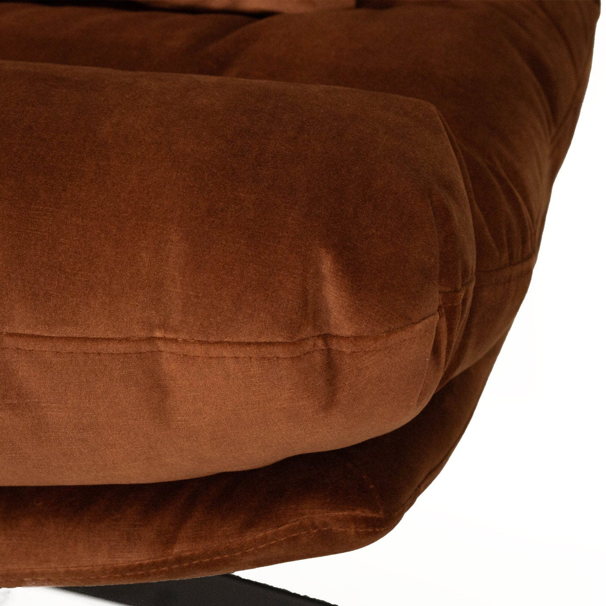 Liam Swivel Chair – Sleek black powder-coated steel legs – Rust