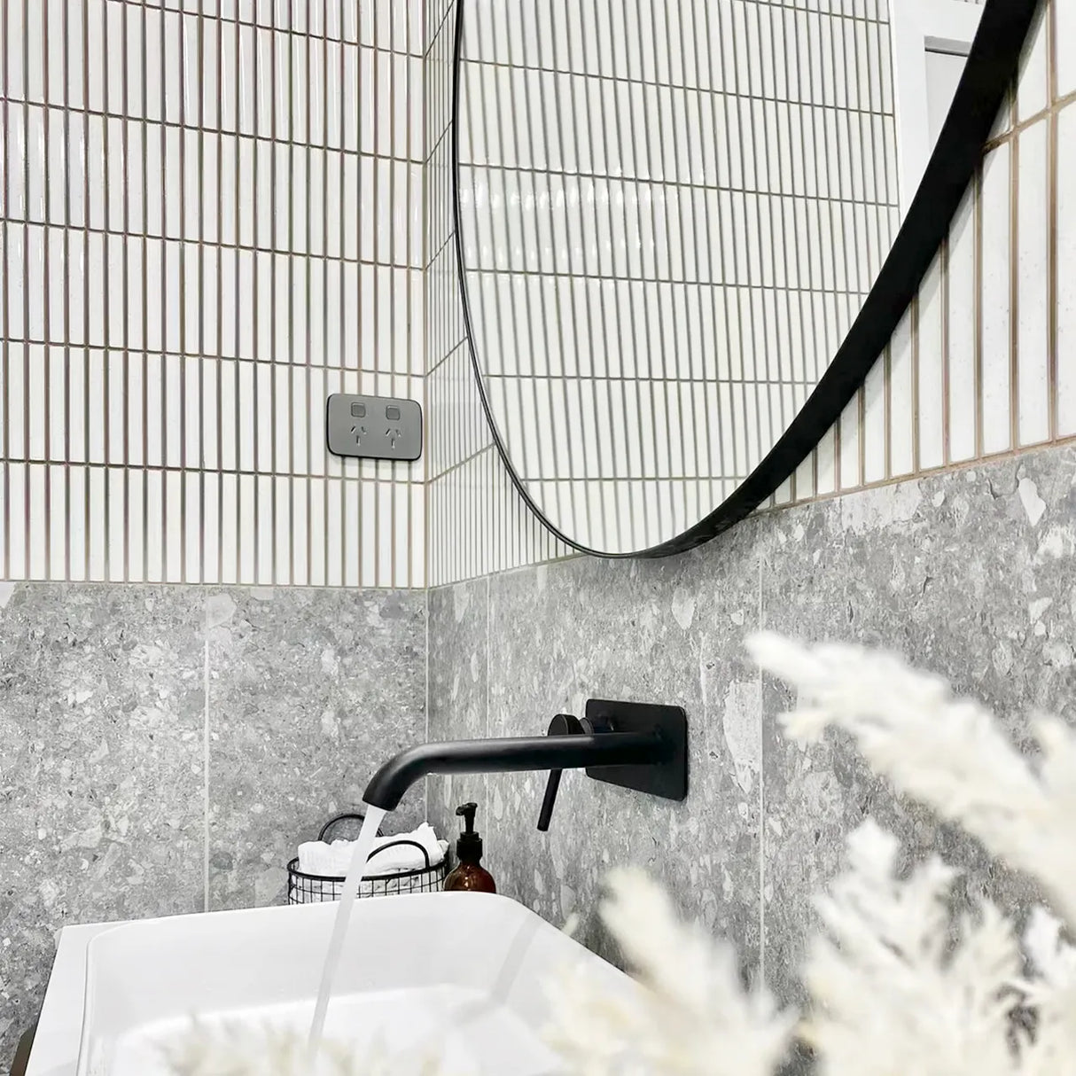 NOOSA Oval Framed Mirror 900x450mm