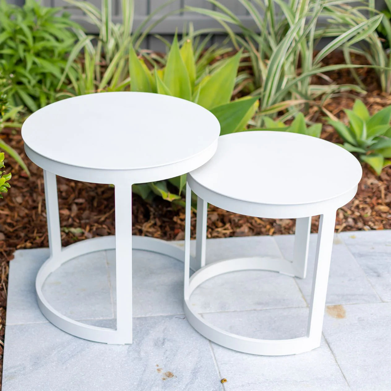 Neverland Outdoor Aluminium Round Side Table 52 cm in Charcoal/White