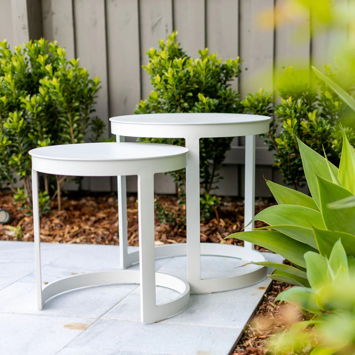 Neverland Outdoor Aluminium Round Side Table 52 cm in Charcoal/White