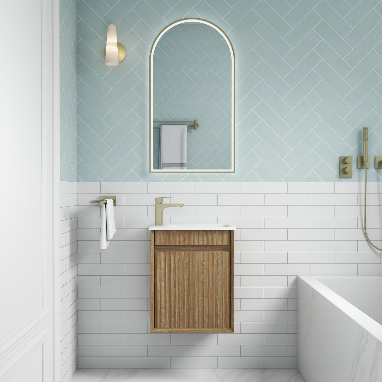 RAVIA Mini Fluted Wall Hung Cabinet (Harvest Oak)