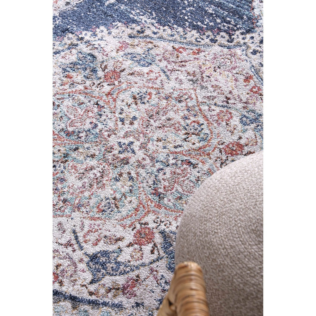 Salsa Hollow Medalion Transitional Navy & Multi Rug