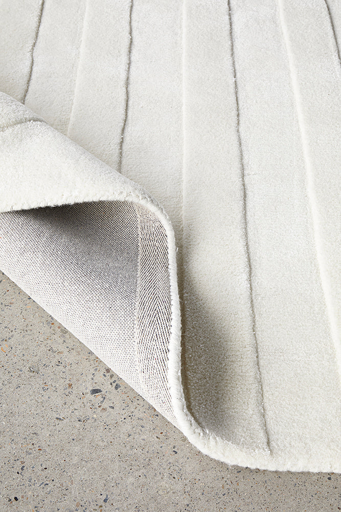 Summit Trail White Wool Viscose Rug