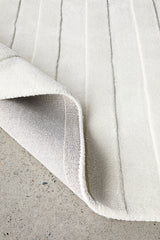 Summit Trail White Wool Viscose Rug
