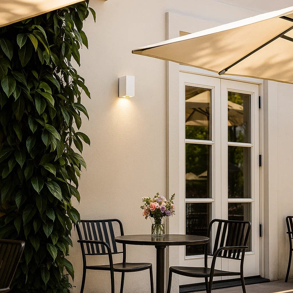 Saco Exterior  Wall Light White IP54