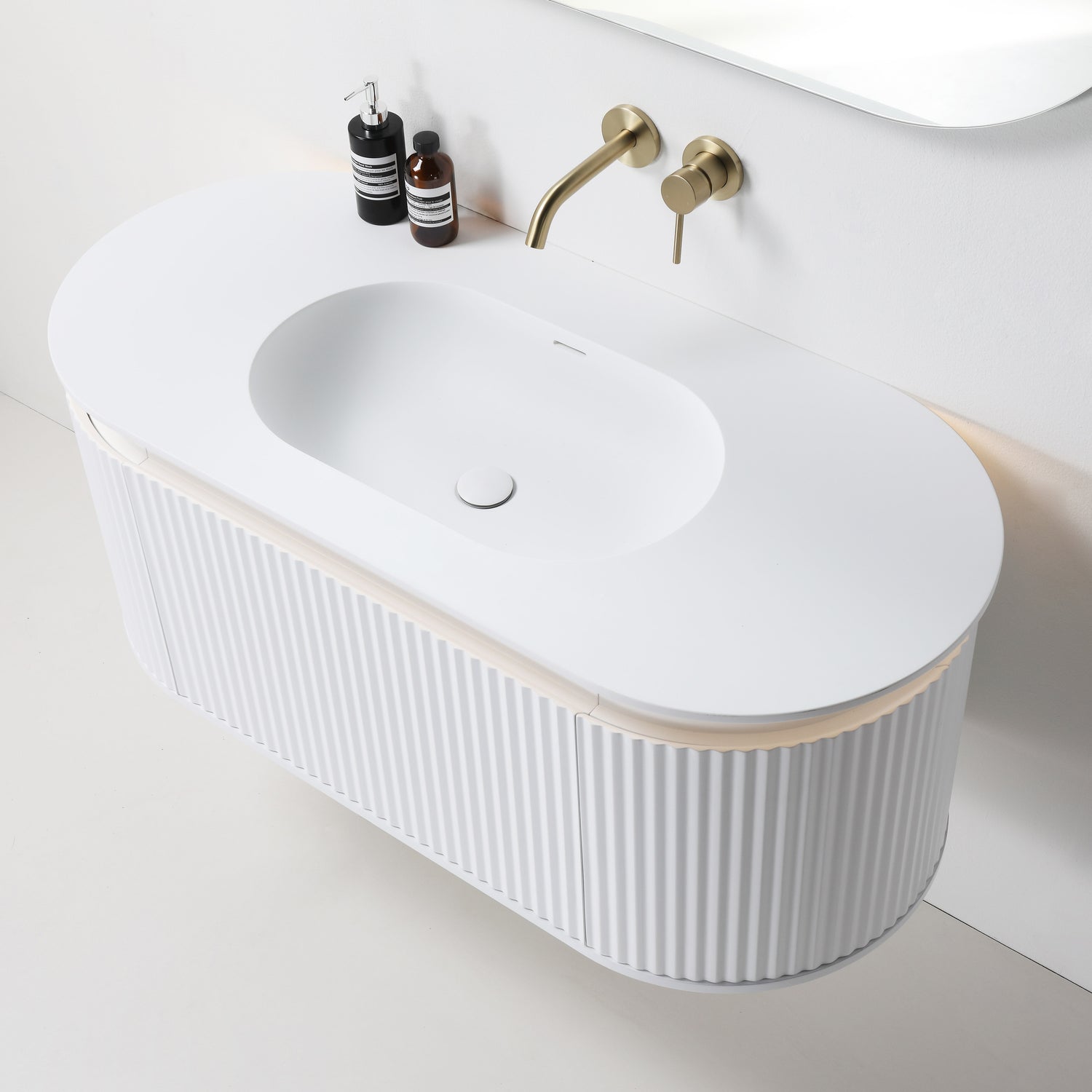 ZURE SAINOS Wall Hung Curve Vanity Matte White 2
