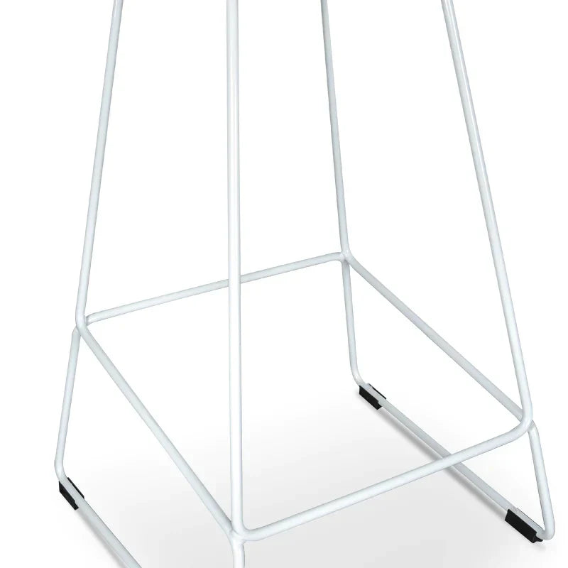 Calibre CBS2007-SD 65cm Bar Stool - white Seat With white metal Frame